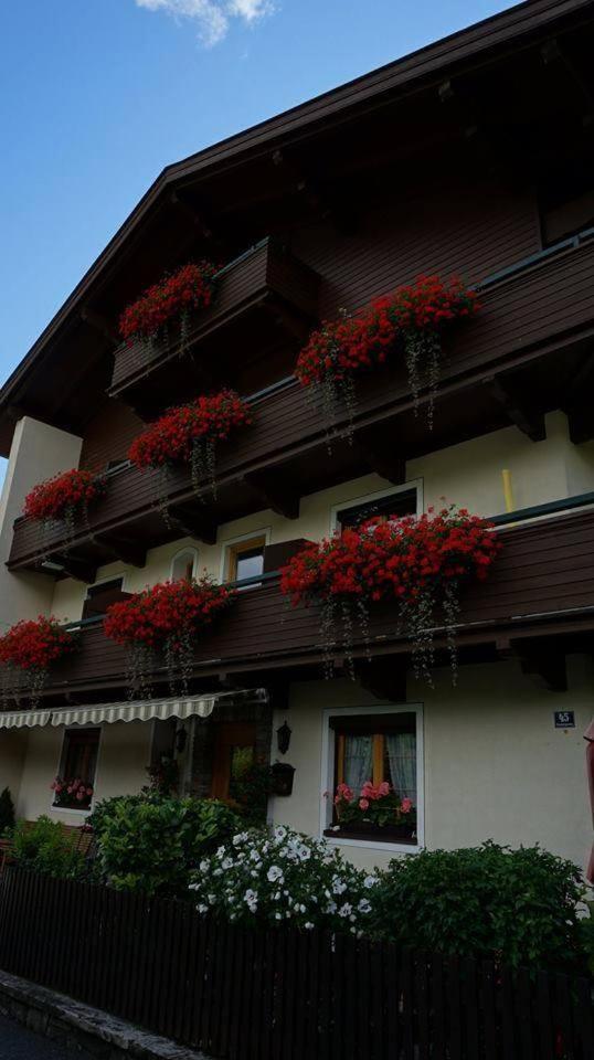 Gaestehaus Neuhauser زيل أم زيلر المظهر الخارجي الصورة